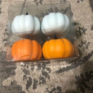 Small pumpkin fall decor